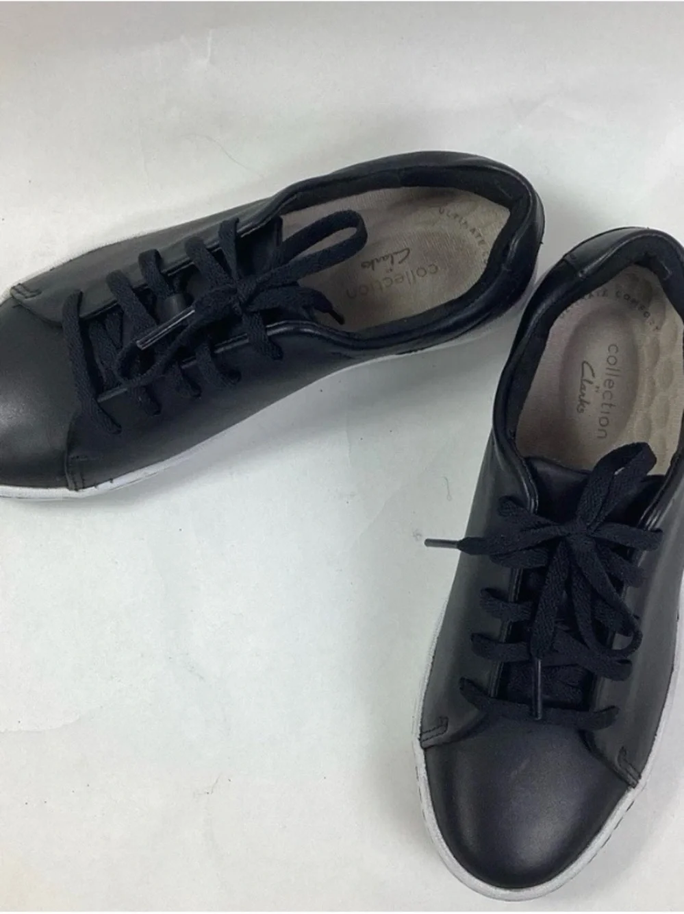 Clarks Black Low-Top Lace-Up Sneakers with White Sole